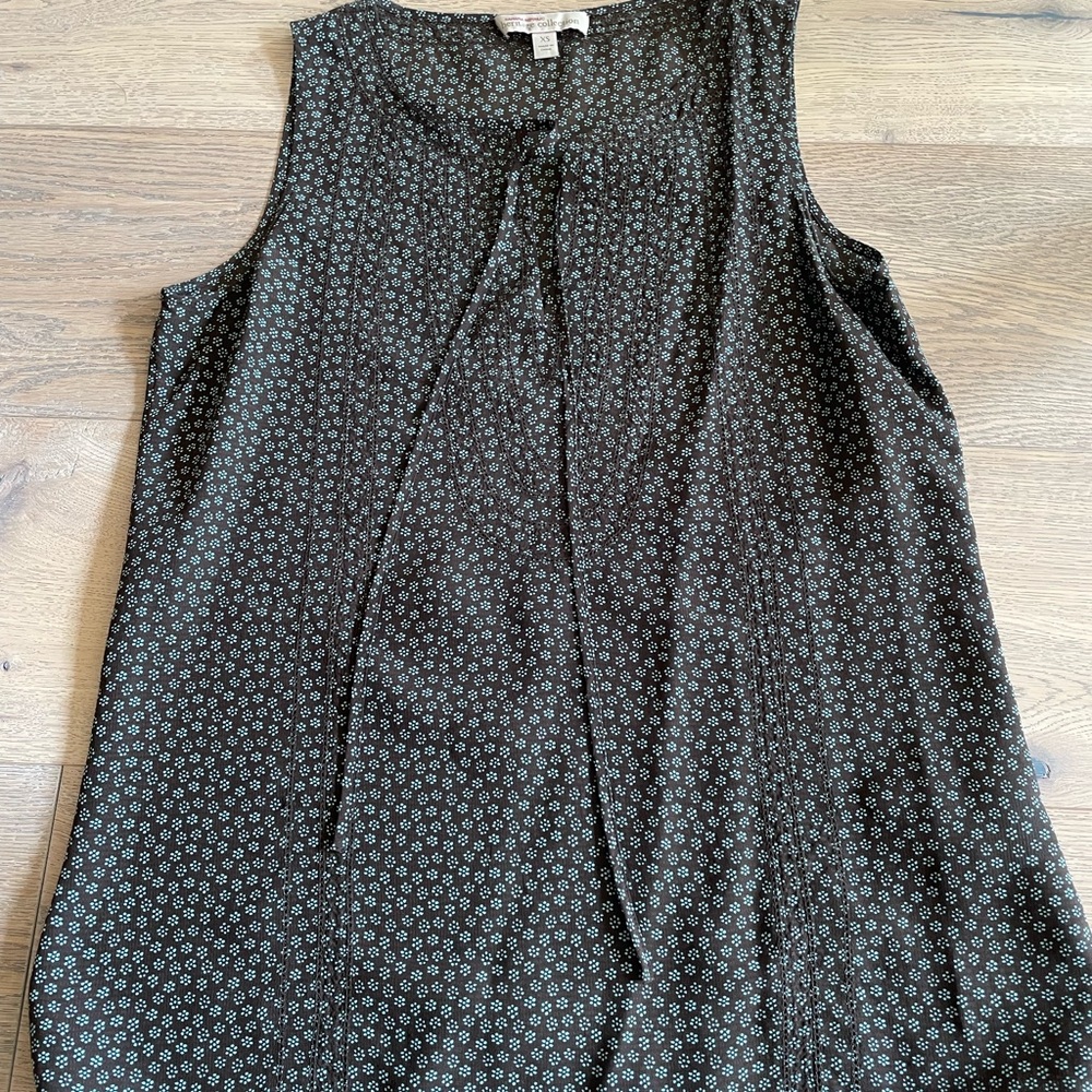 Banana republic xs silk sleeveless top